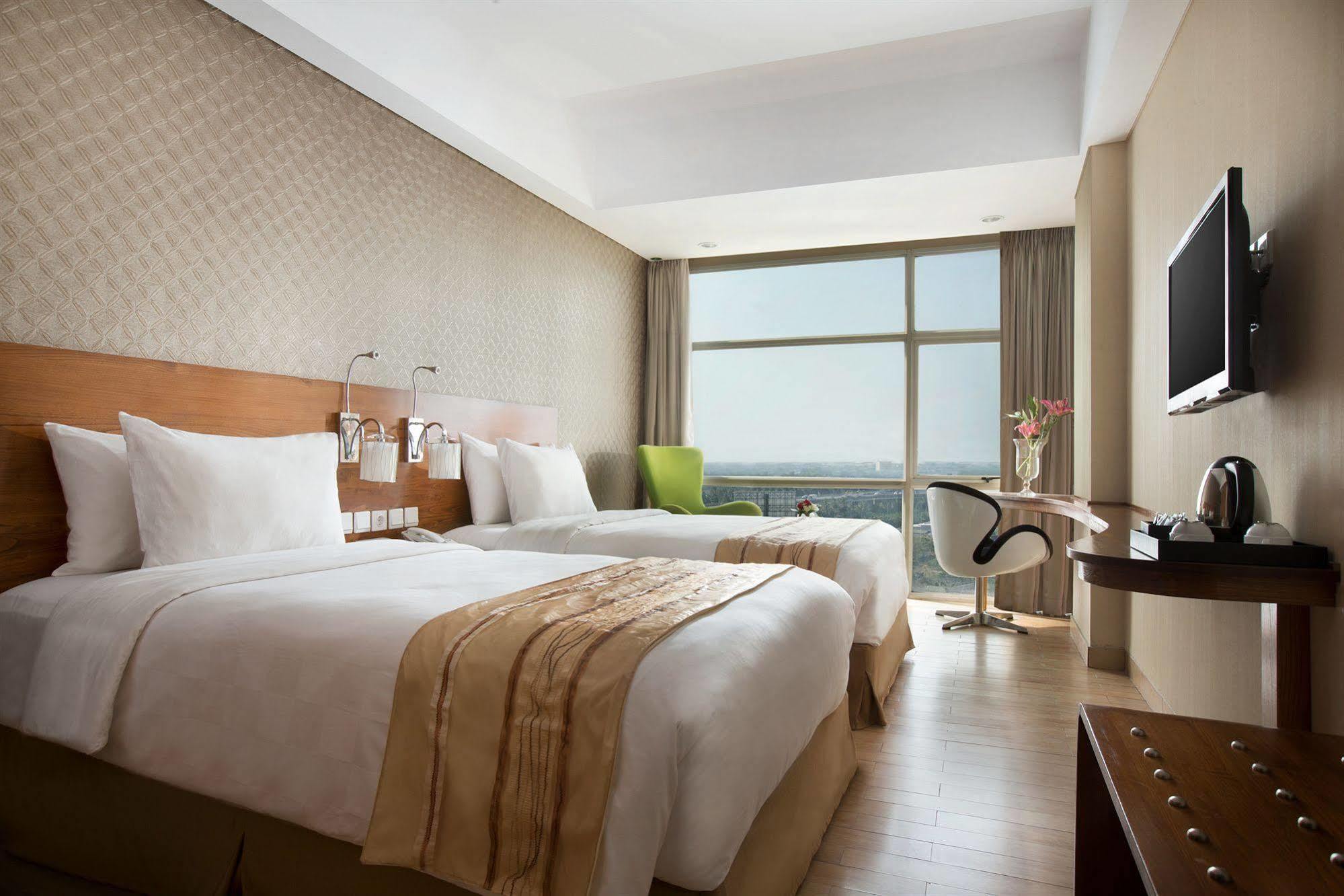 Hariston Hotel & Suites, Pluit - Jakarta Exterior photo